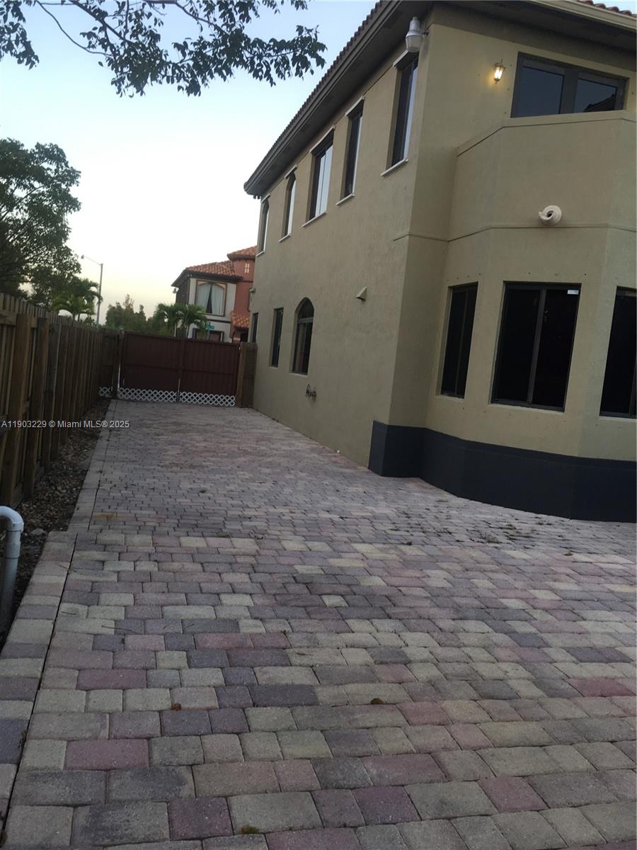 MANSIONS AT SION - Residential