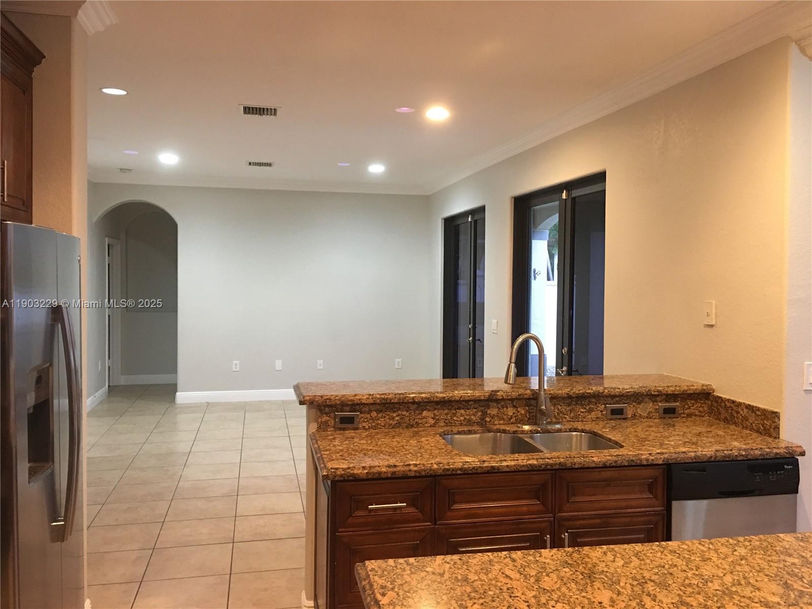 MANSIONS AT SION - Residential