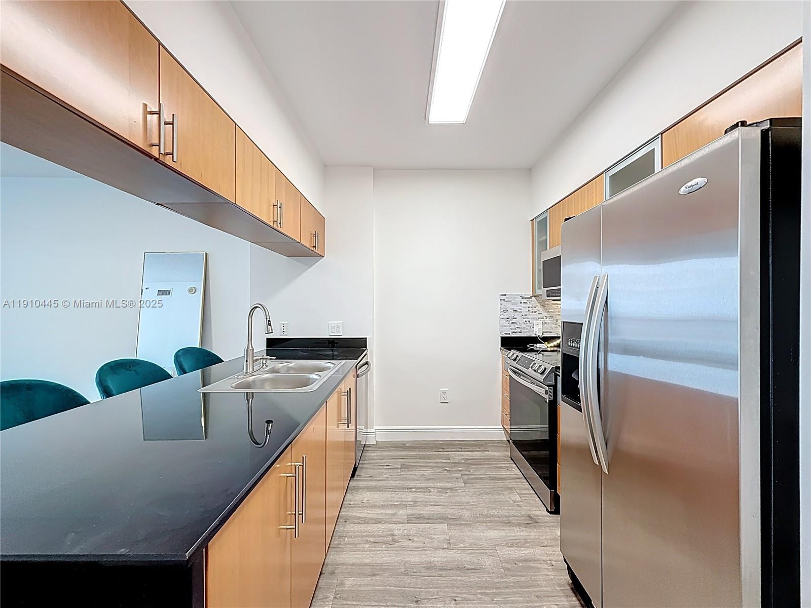 OPERA TOWER CONDO - Residential