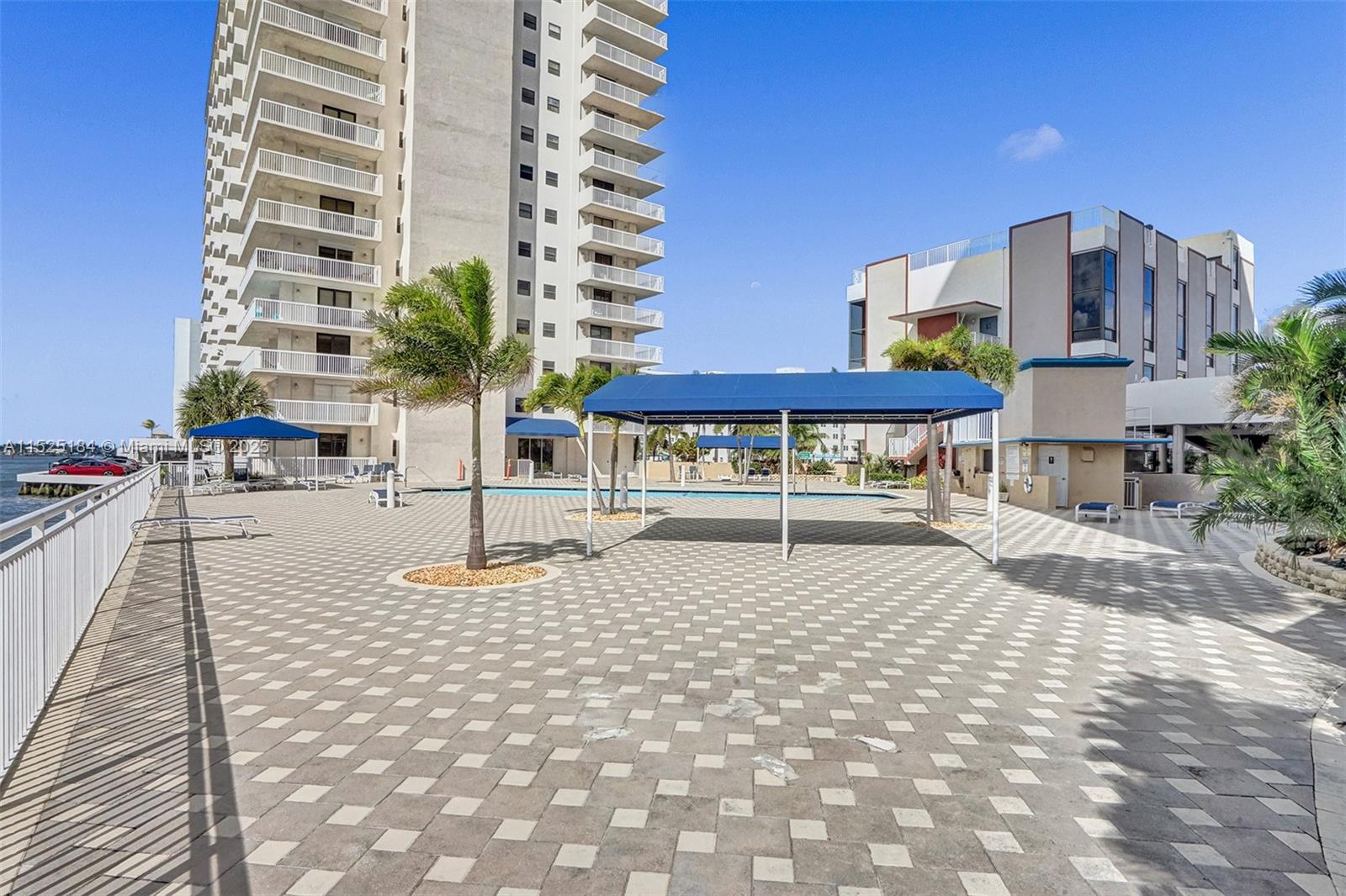 ALLINGTON TOWERS CONDO - Residential