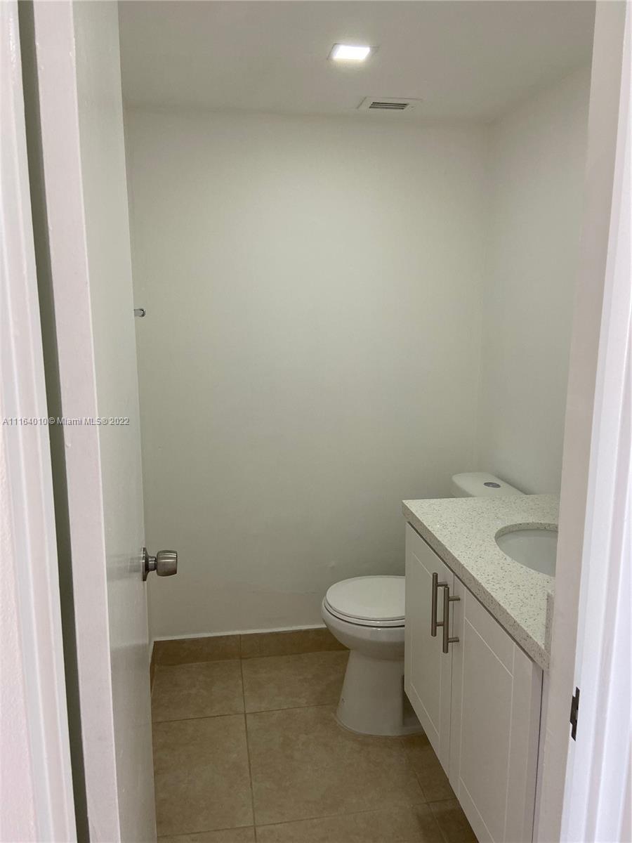KEYSTONE HARBOR CLUB - Residential Lease