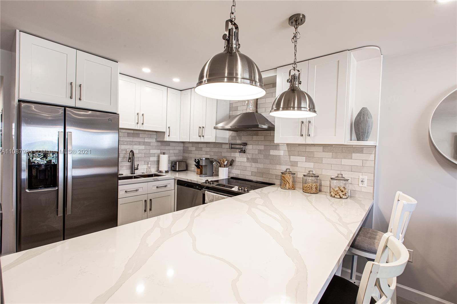 MAINSAIL CONDO - Residential Lease