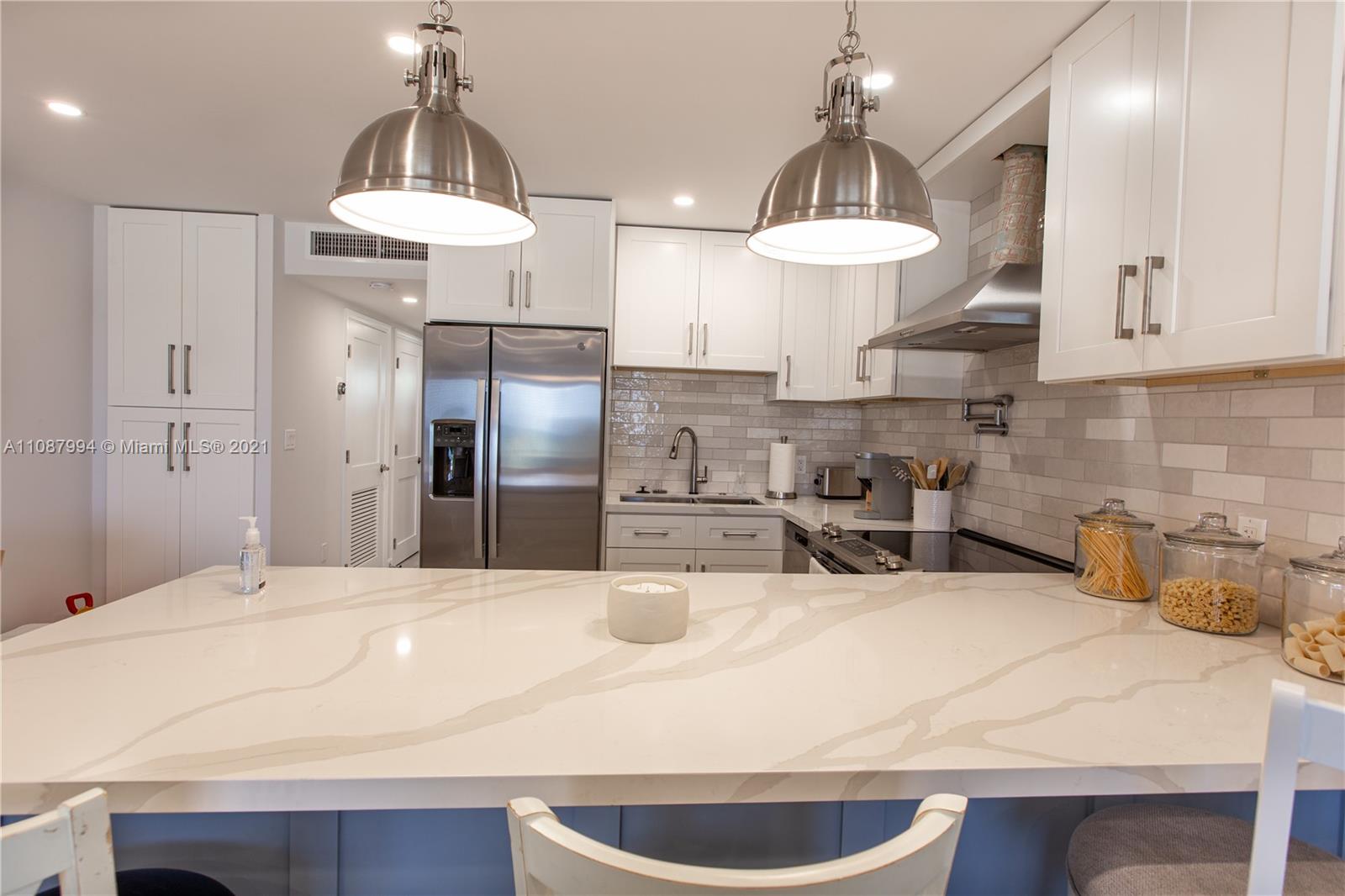 MAINSAIL CONDO - Residential Lease