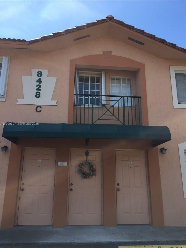 8428 NW 103rd St 104C