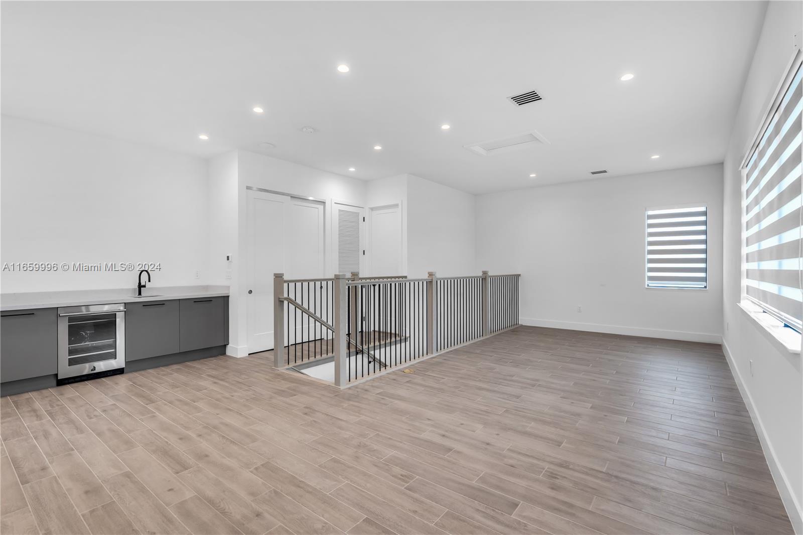 ESTATES AT SUNSET - Residential