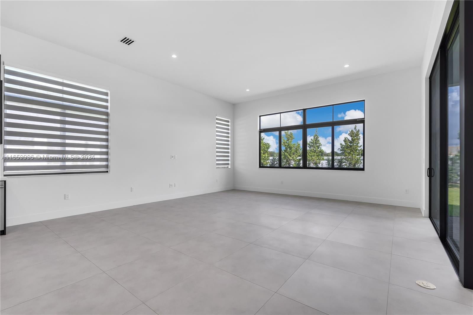 ESTATES AT SUNSET - Residential