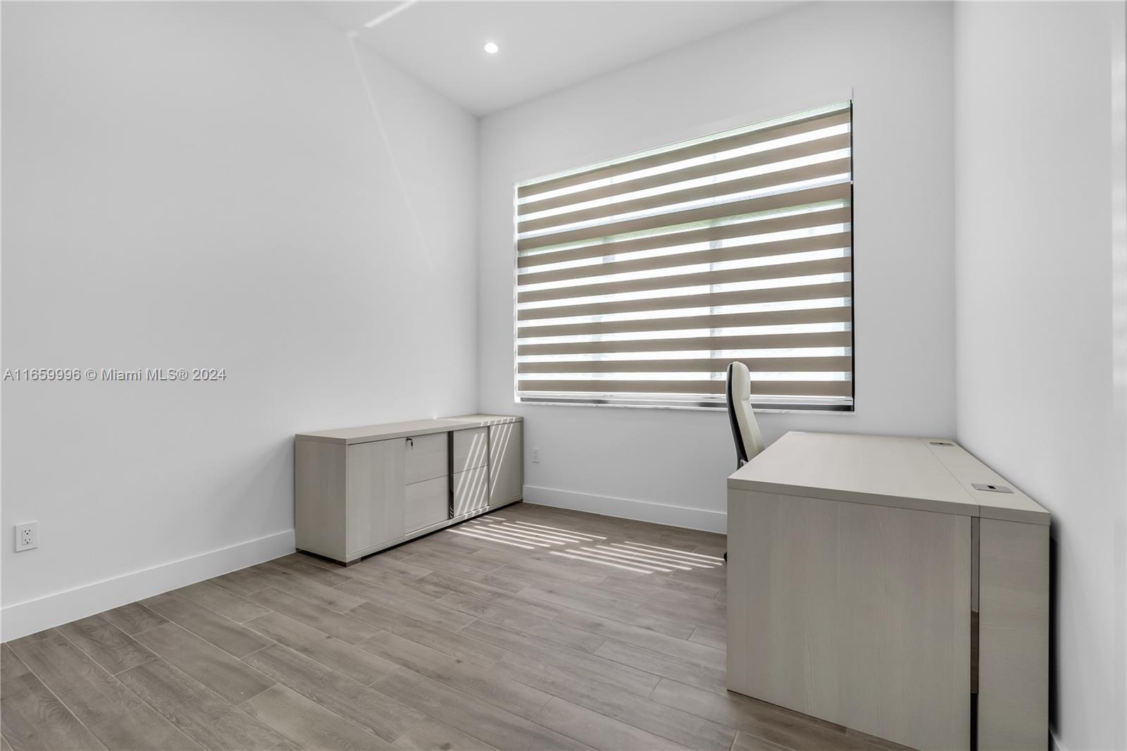 ESTATES AT SUNSET - Residential