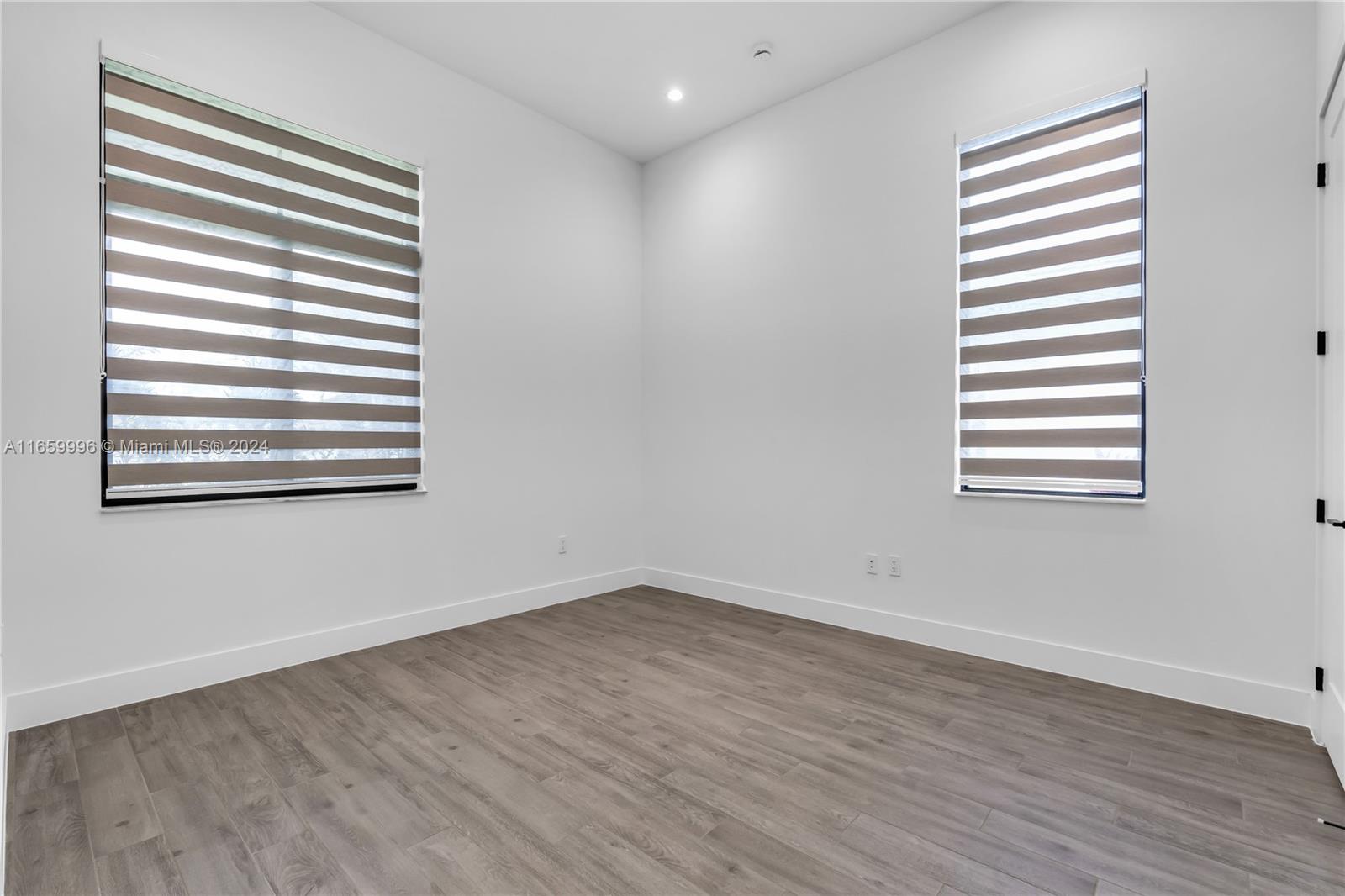 ESTATES AT SUNSET - Residential