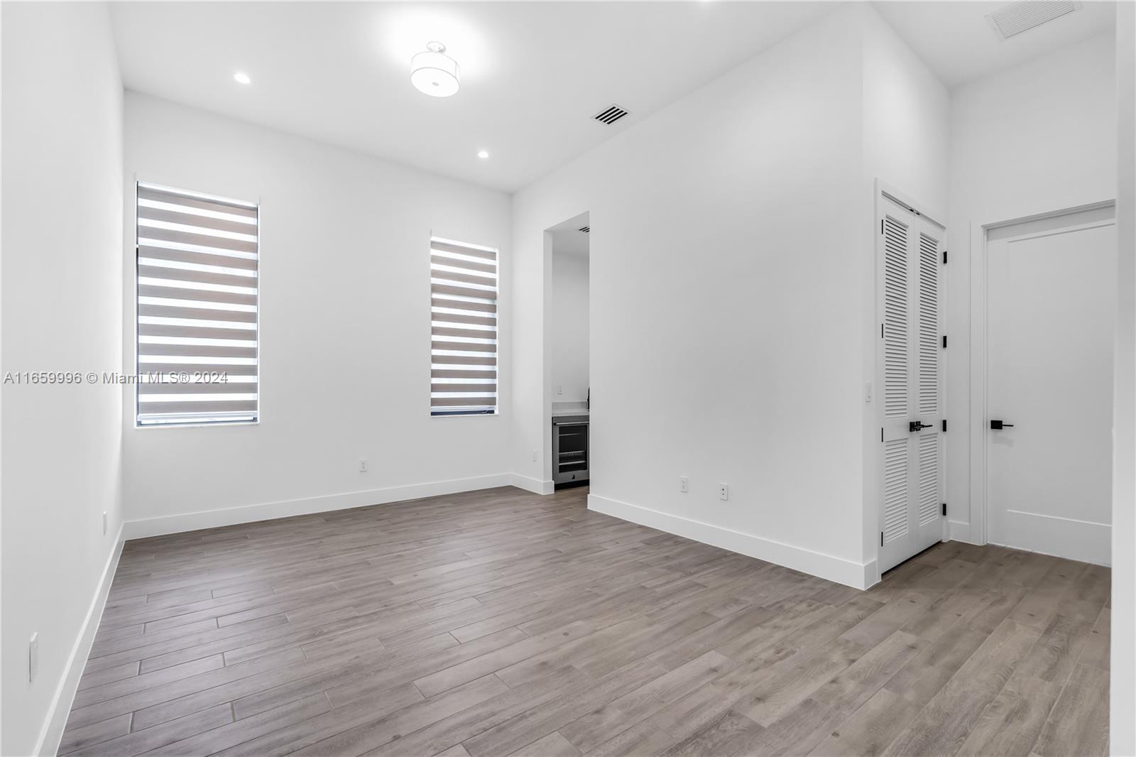 ESTATES AT SUNSET - Residential