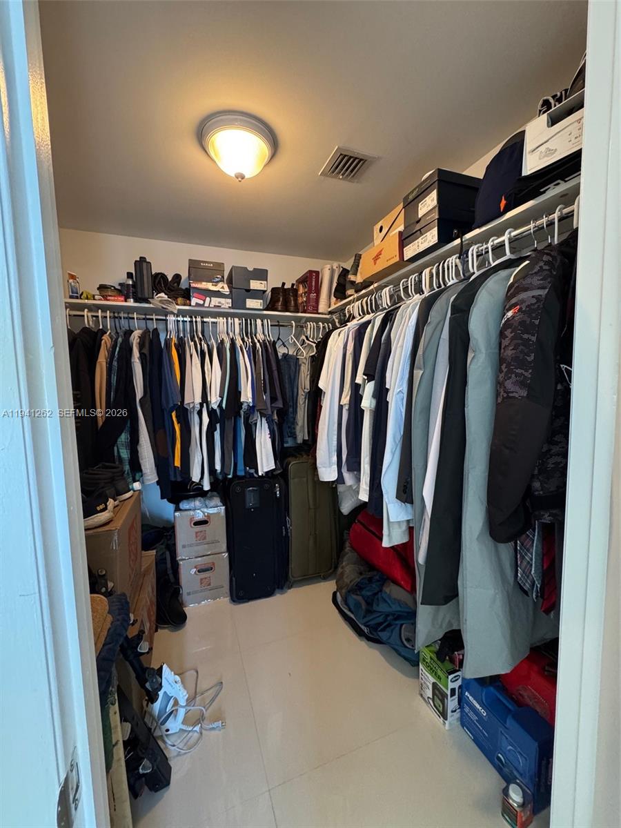 ICON BRICKELL NO TWO - Residential