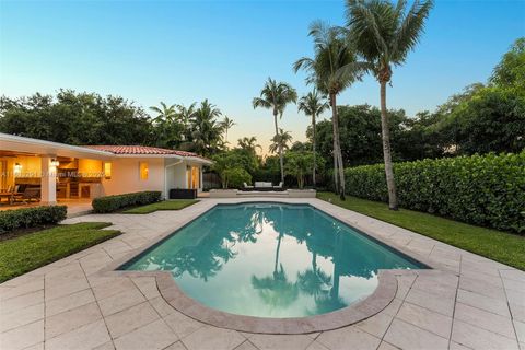 A home in Pinecrest