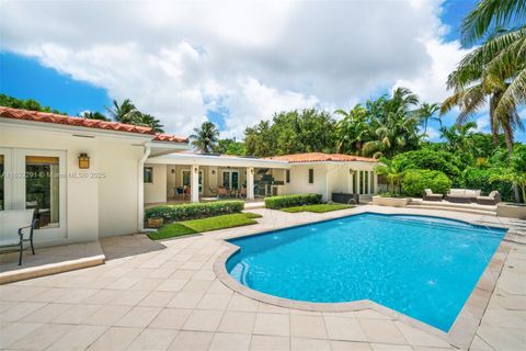 A home in Pinecrest