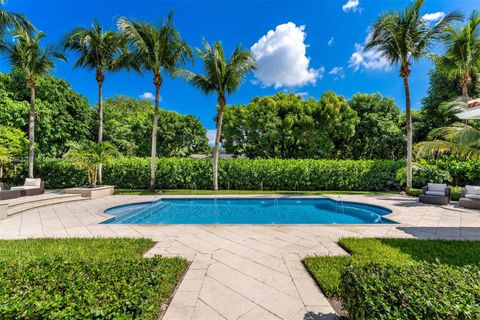 A home in Pinecrest