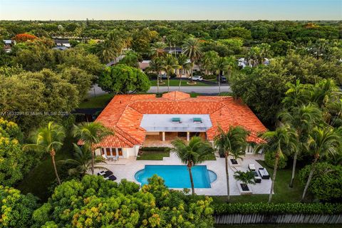 A home in Pinecrest