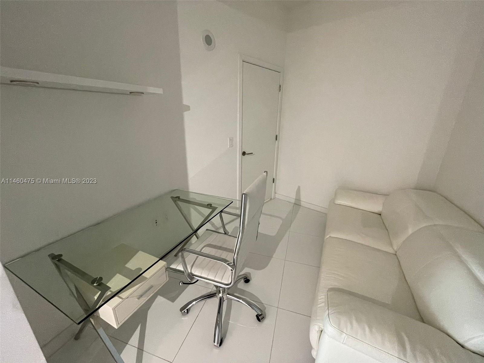 PARAMOUNT MIAMI WORLDCENT - Residential Lease