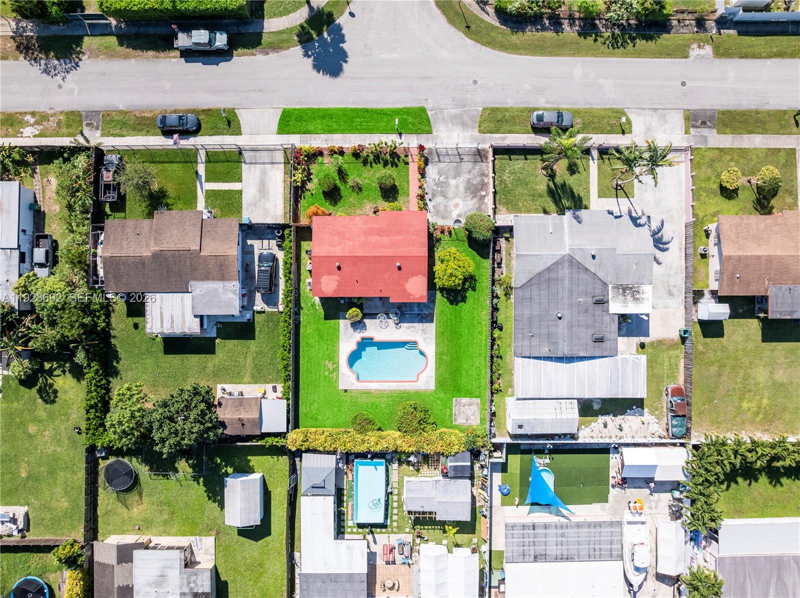 LEE BELL HOMES - Residential