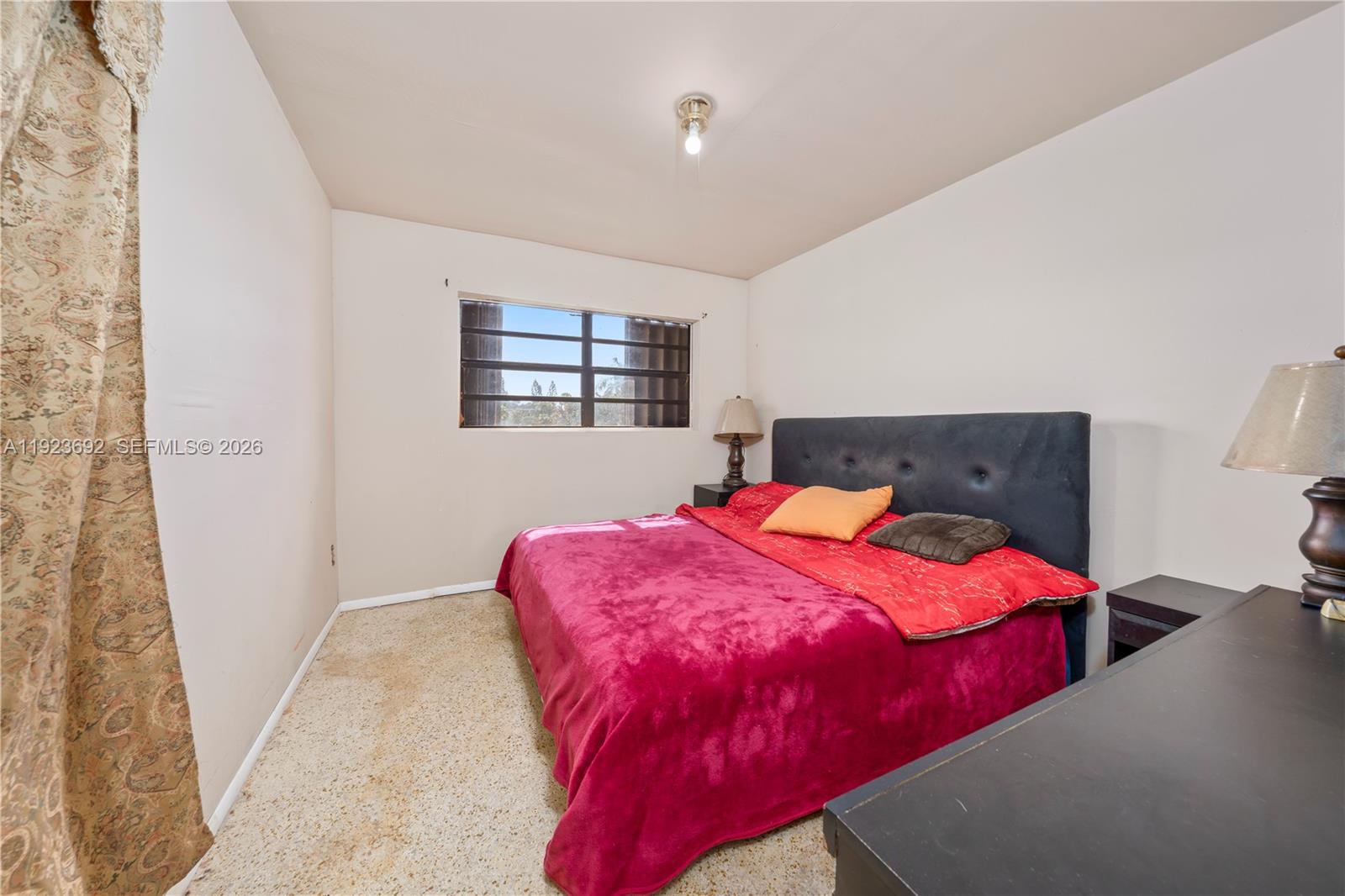 LEE BELL HOMES - Residential