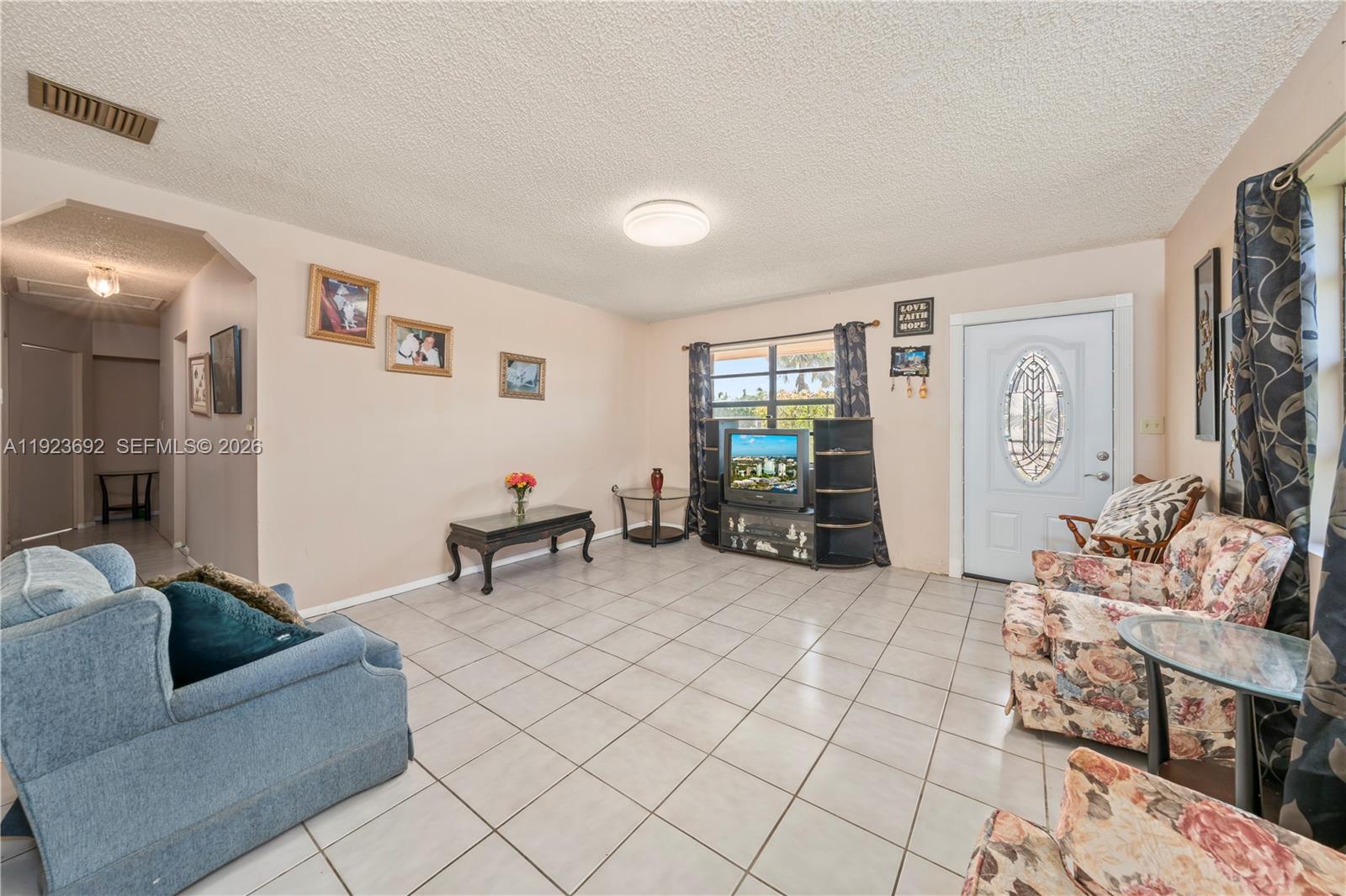 LEE BELL HOMES - Residential