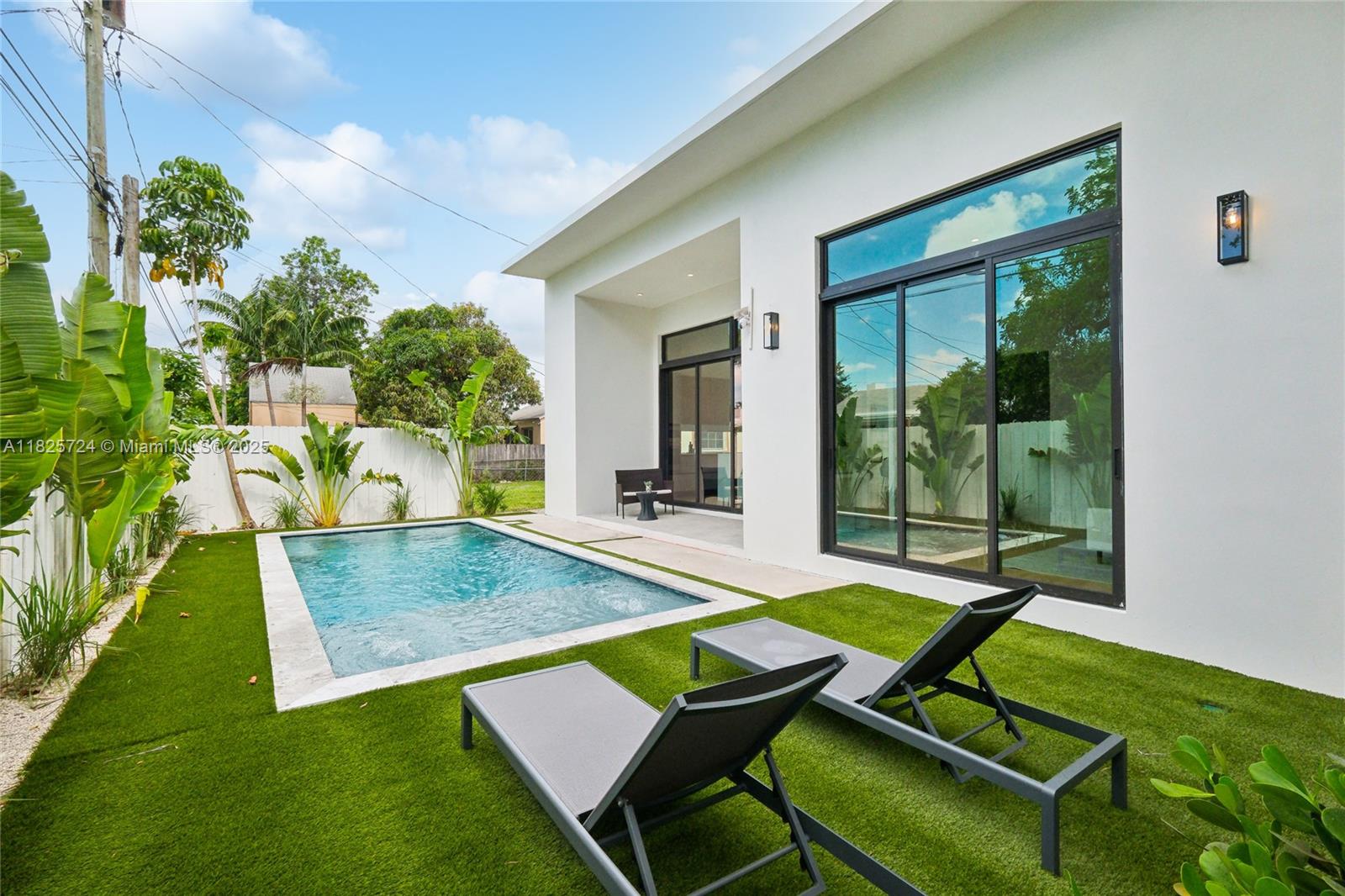 ALLENDALE SUB DB 943-562 - Residential Lease