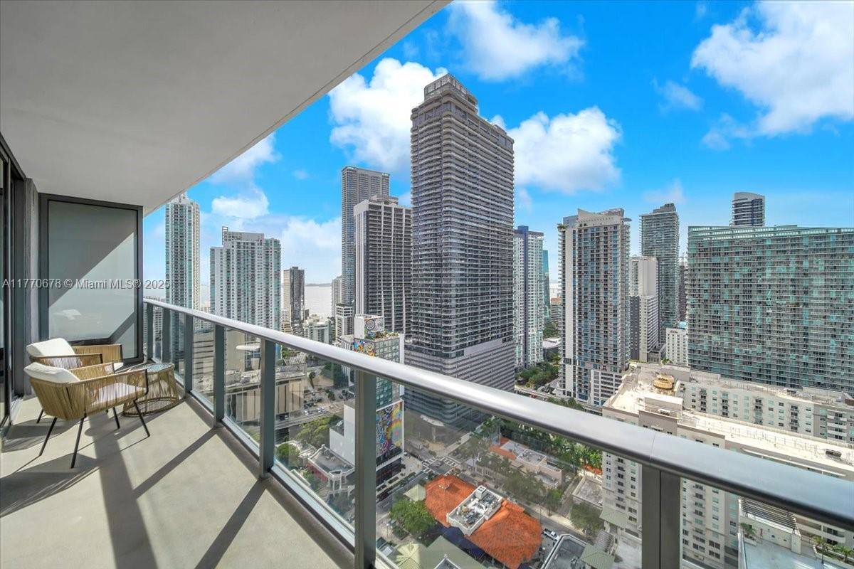 Rental Property at 55 Sw 9th St 2904, Miami, Broward County, Florida - Bedrooms: 1 
Bathrooms: 2  - $4,000 MO.