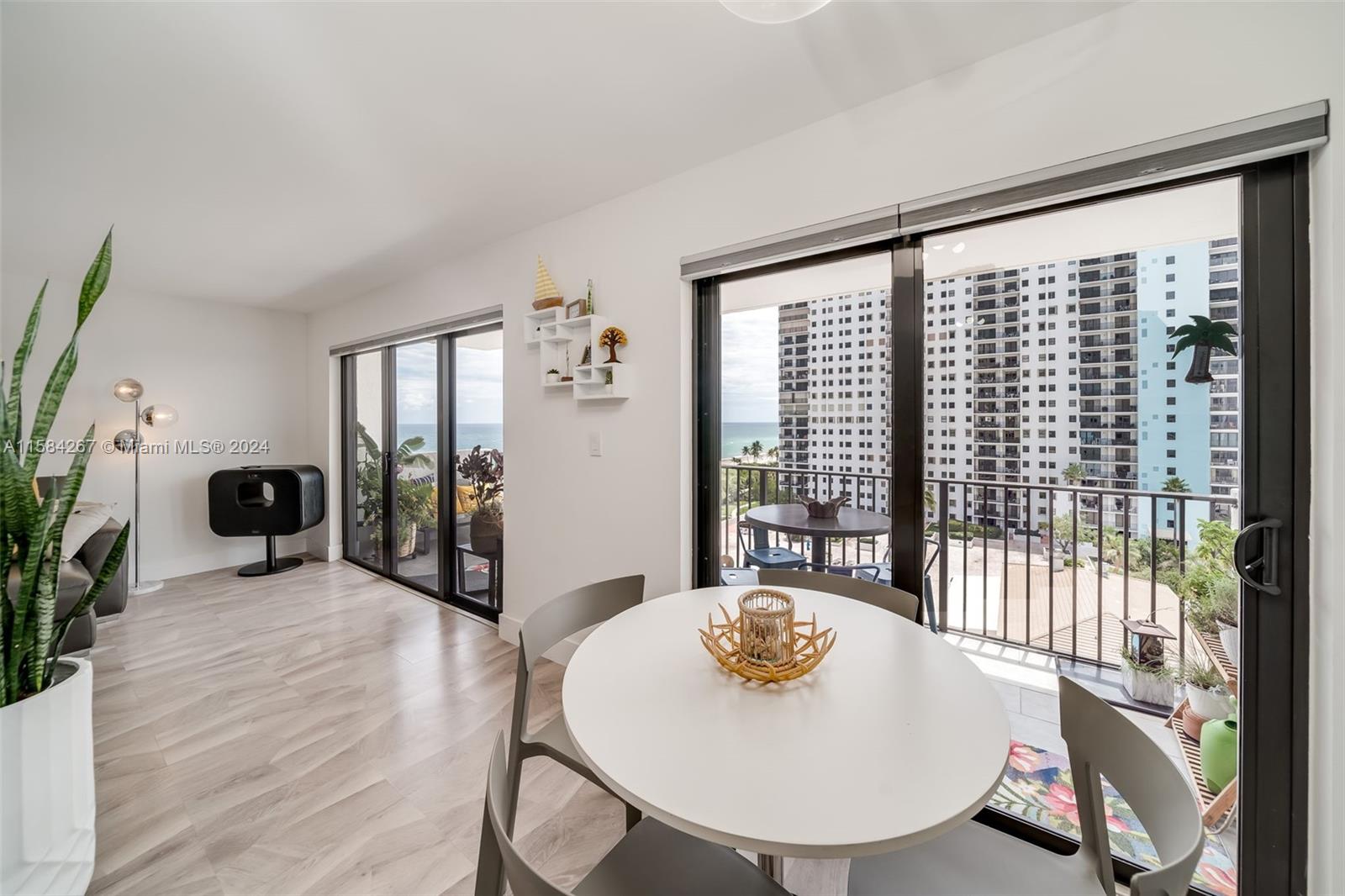 SUMMIT CONDO - Residential
