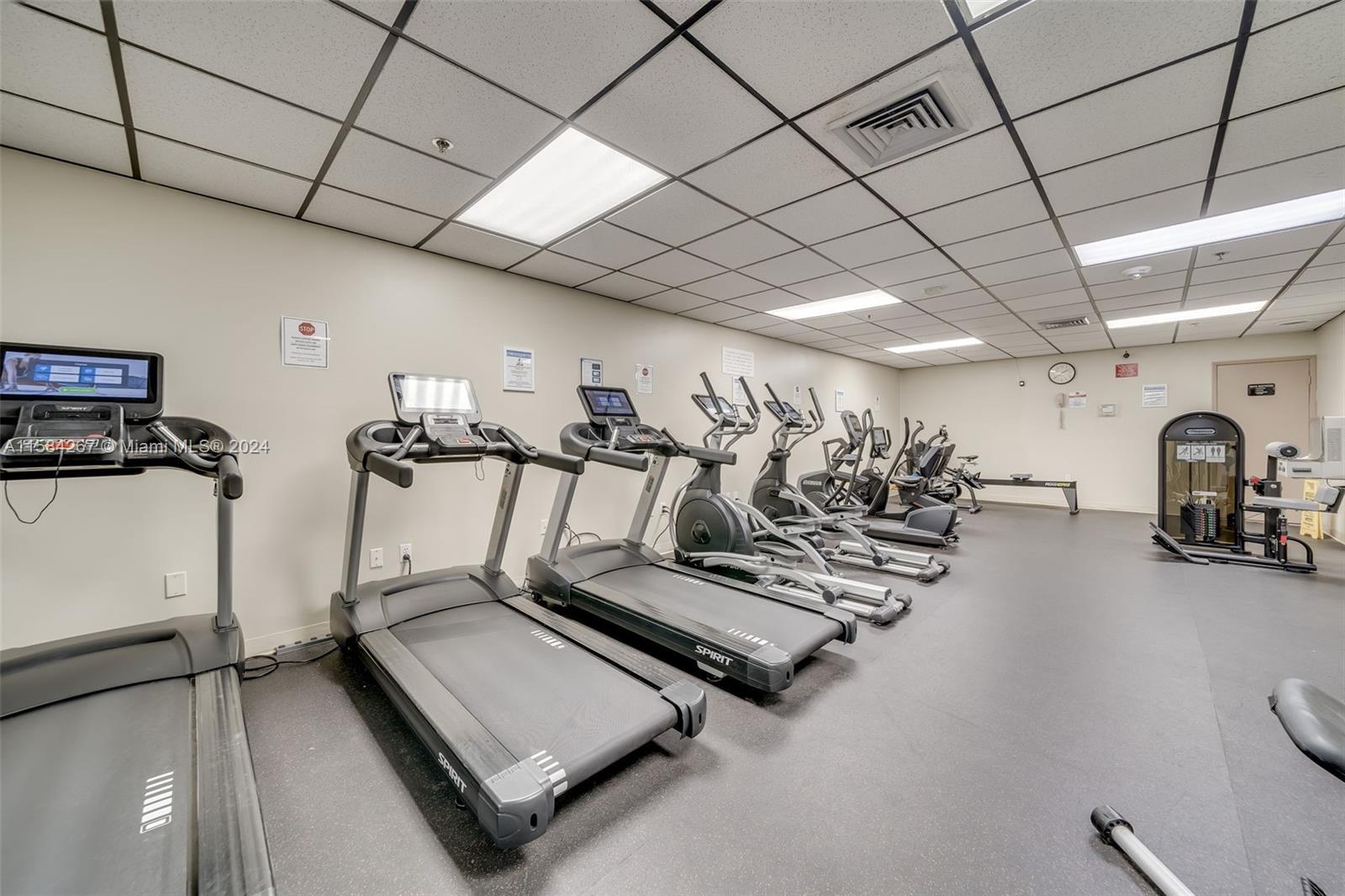 SUMMIT CONDO - Residential