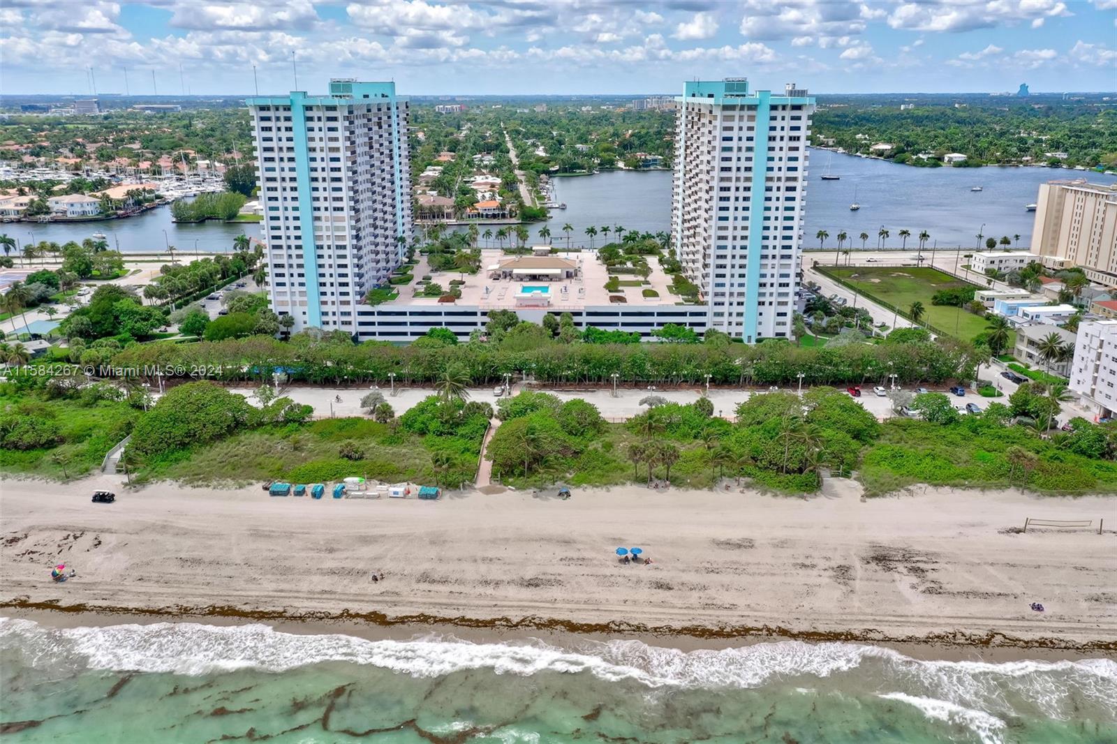 SUMMIT CONDO - Residential