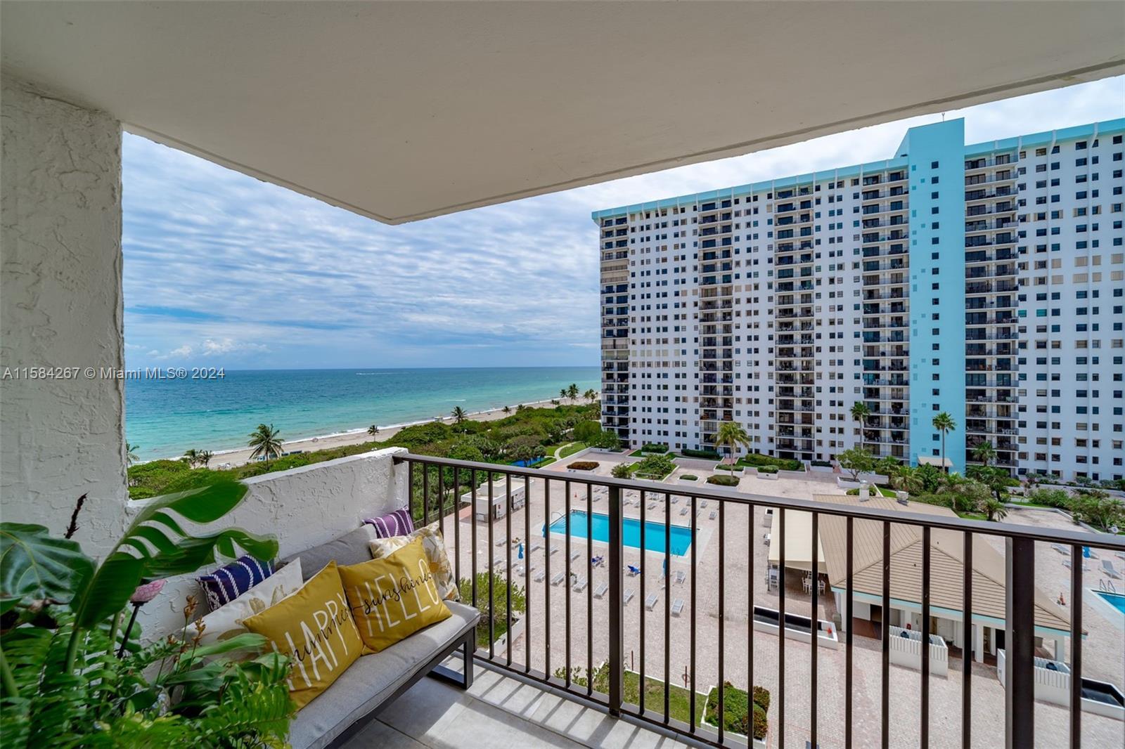 SUMMIT CONDO - Residential
