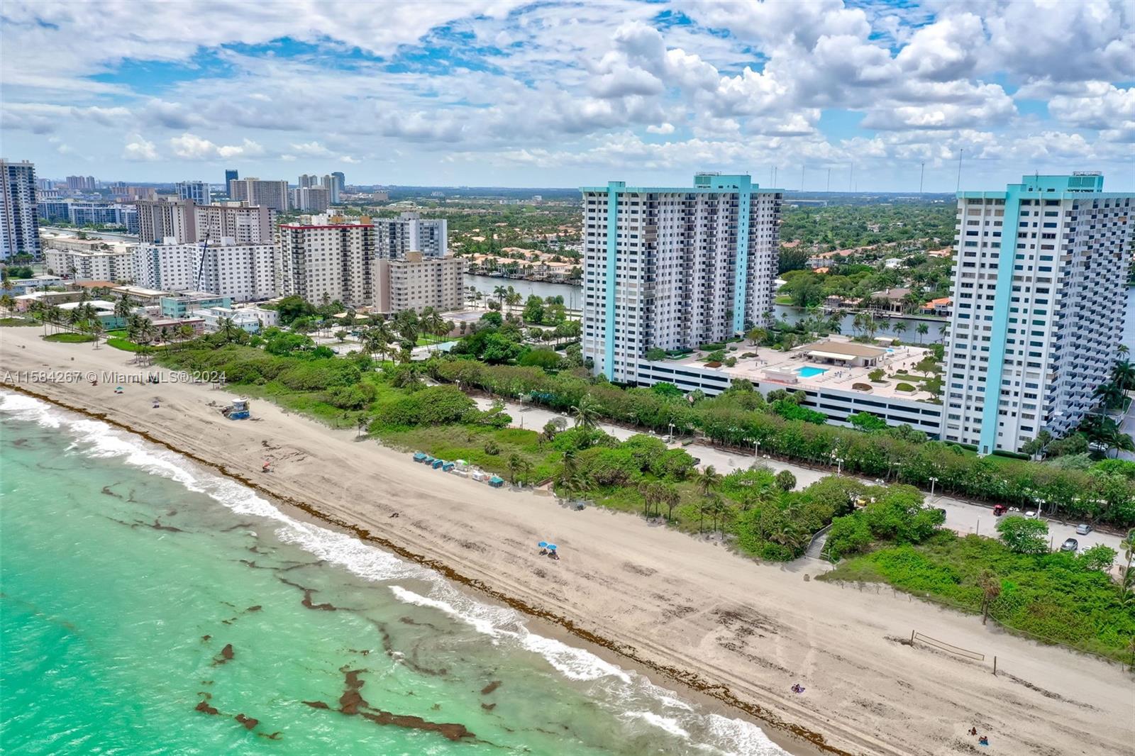 SUMMIT CONDO - Residential