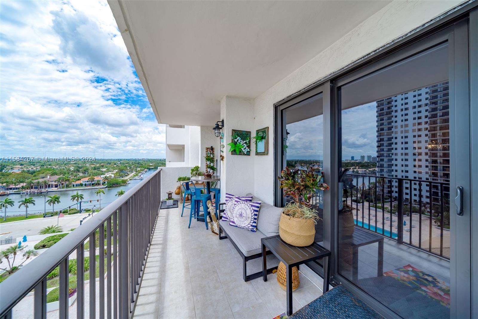 SUMMIT CONDO - Residential