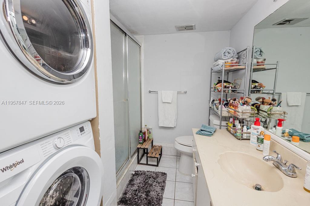 GATE ONE CONDO - Residential