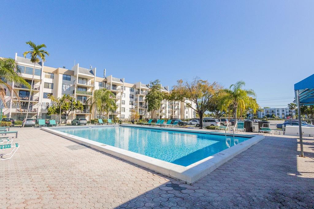 GATE ONE CONDO - Residential