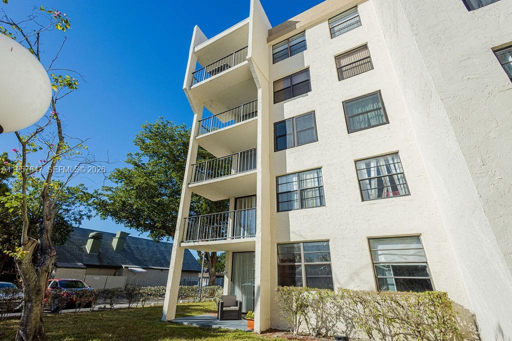 GATE ONE CONDO - Residential