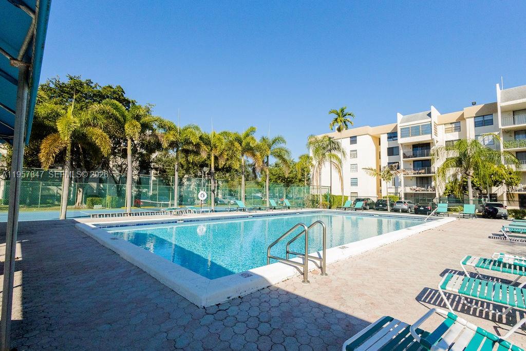 GATE ONE CONDO - Residential