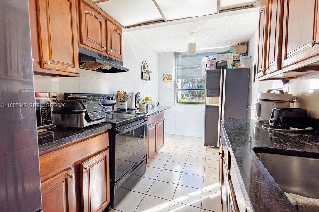 GATE ONE CONDO - Residential