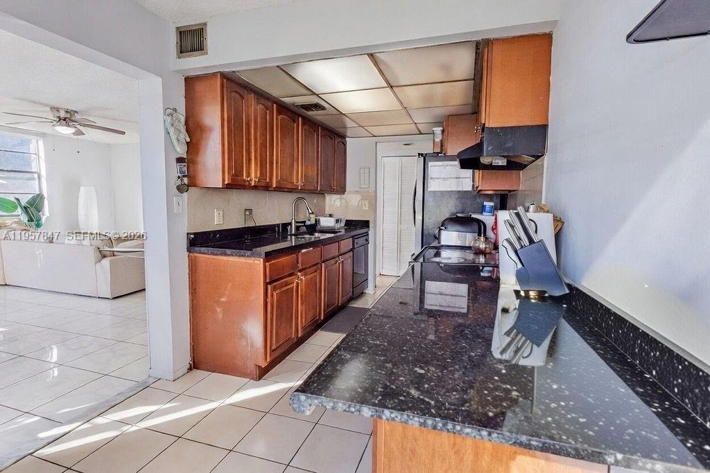 GATE ONE CONDO - Residential