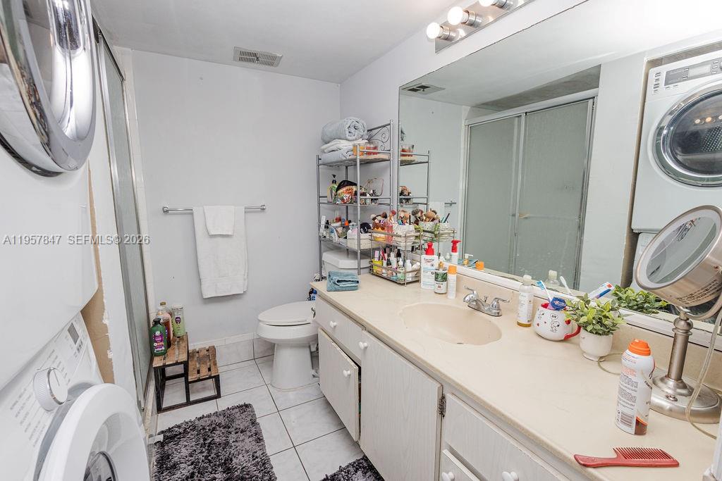 GATE ONE CONDO - Residential