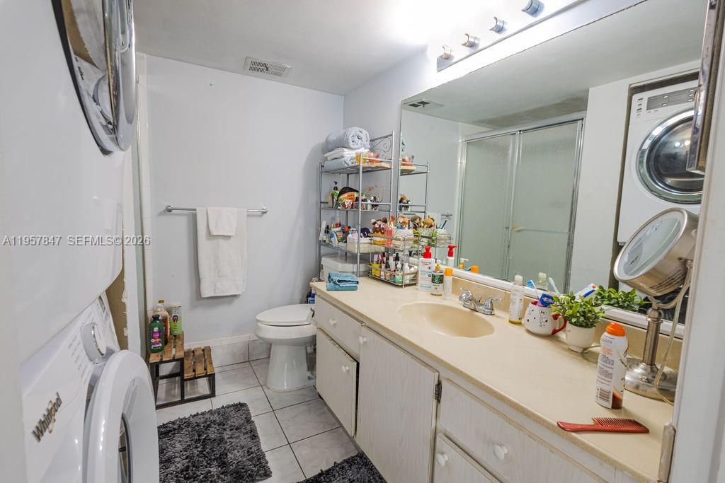 GATE ONE CONDO - Residential