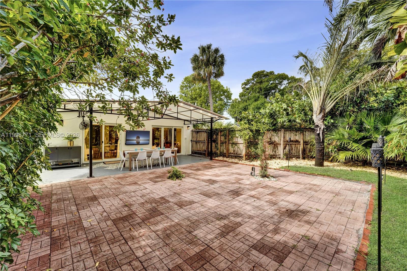 OAKLAND PARK SECOND ADD - Residential