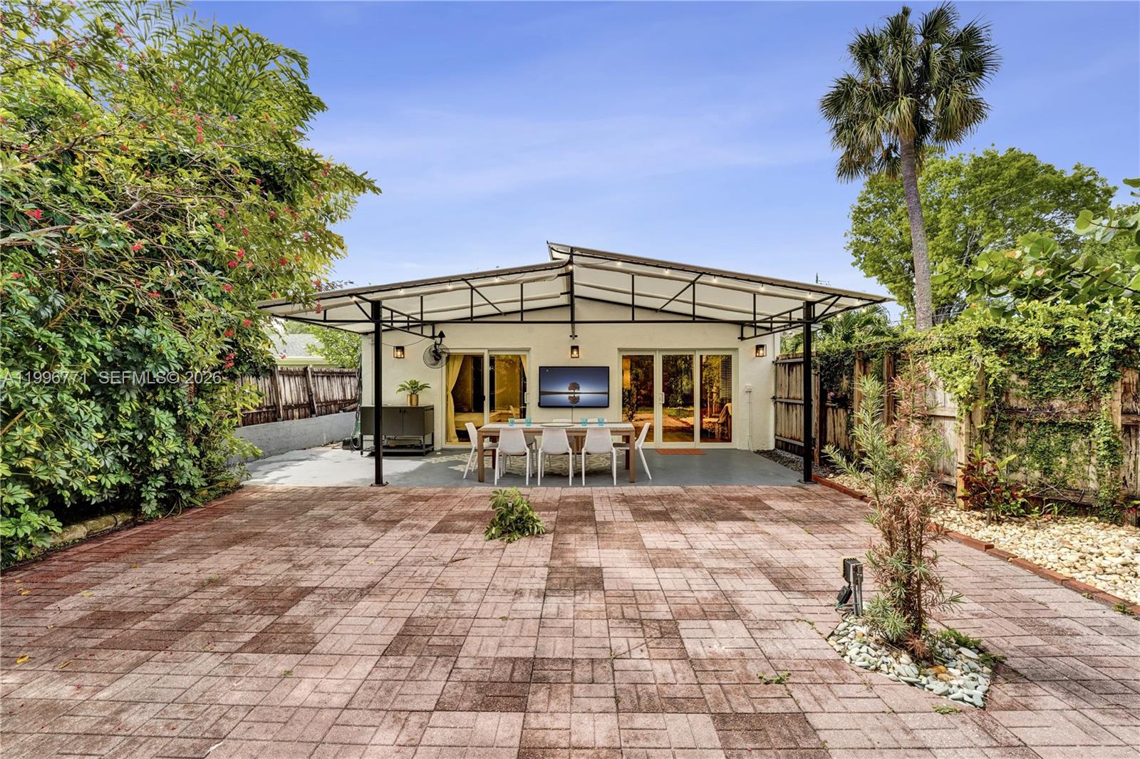 OAKLAND PARK SECOND ADD - Residential