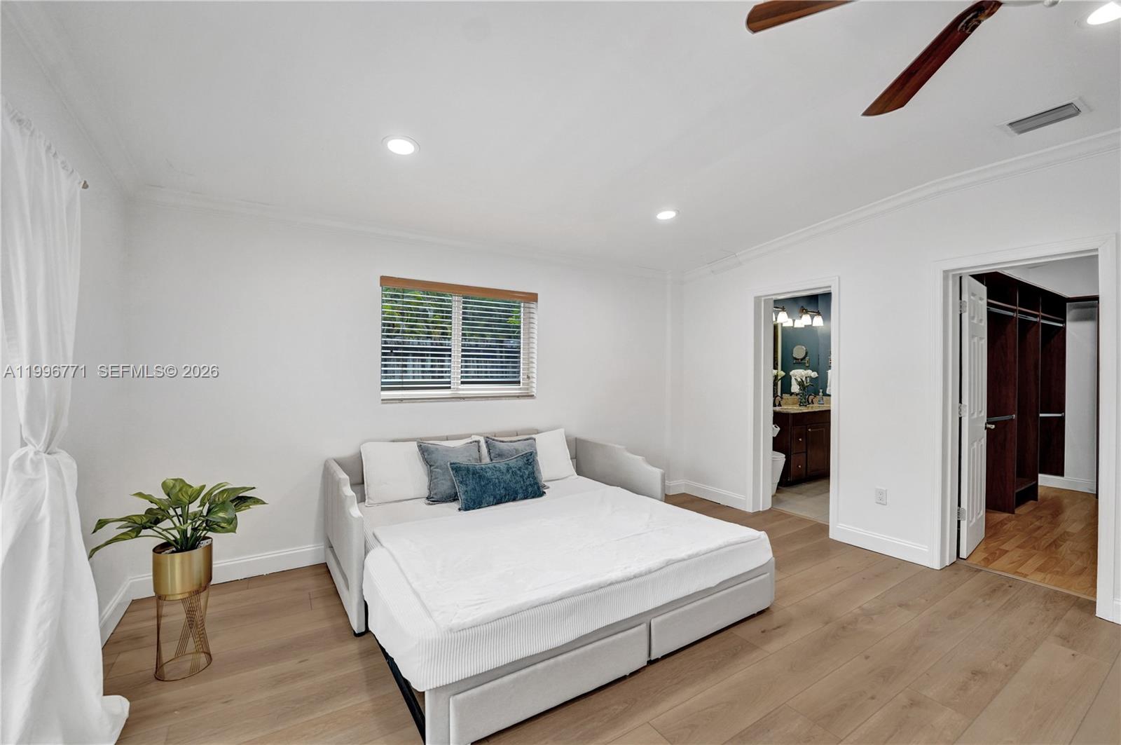 OAKLAND PARK SECOND ADD - Residential