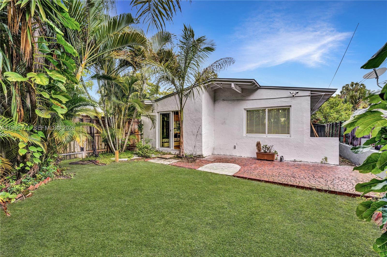 OAKLAND PARK SECOND ADD - Residential