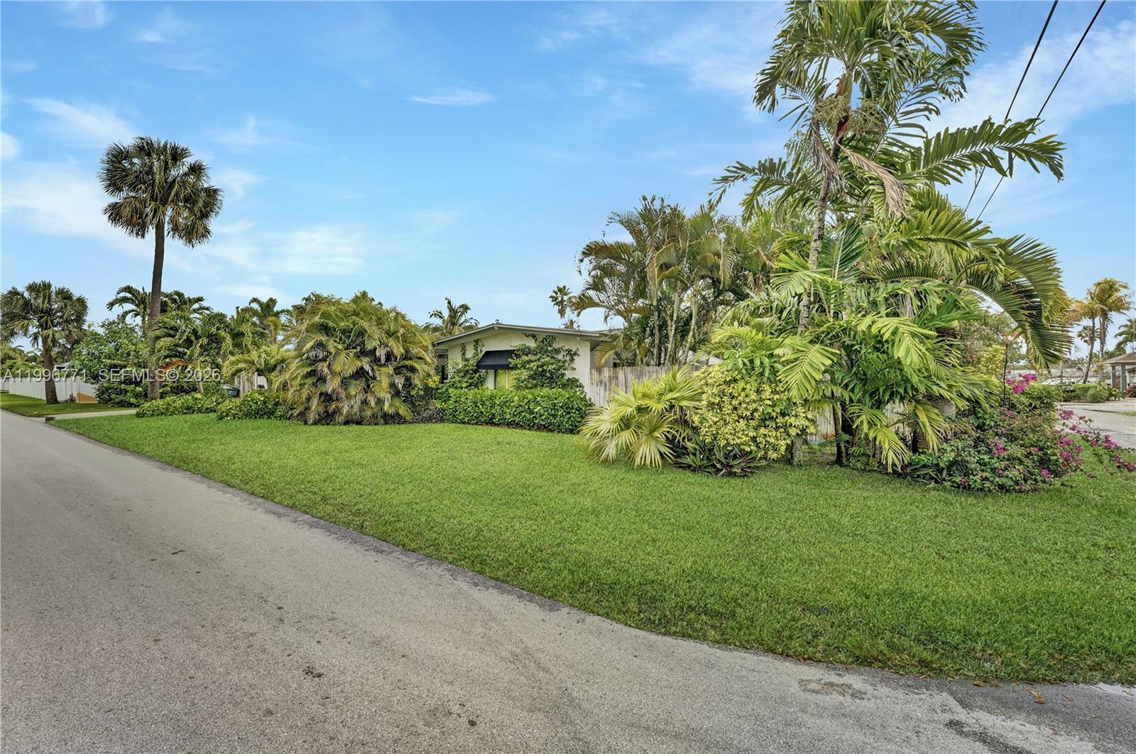 OAKLAND PARK SECOND ADD - Residential