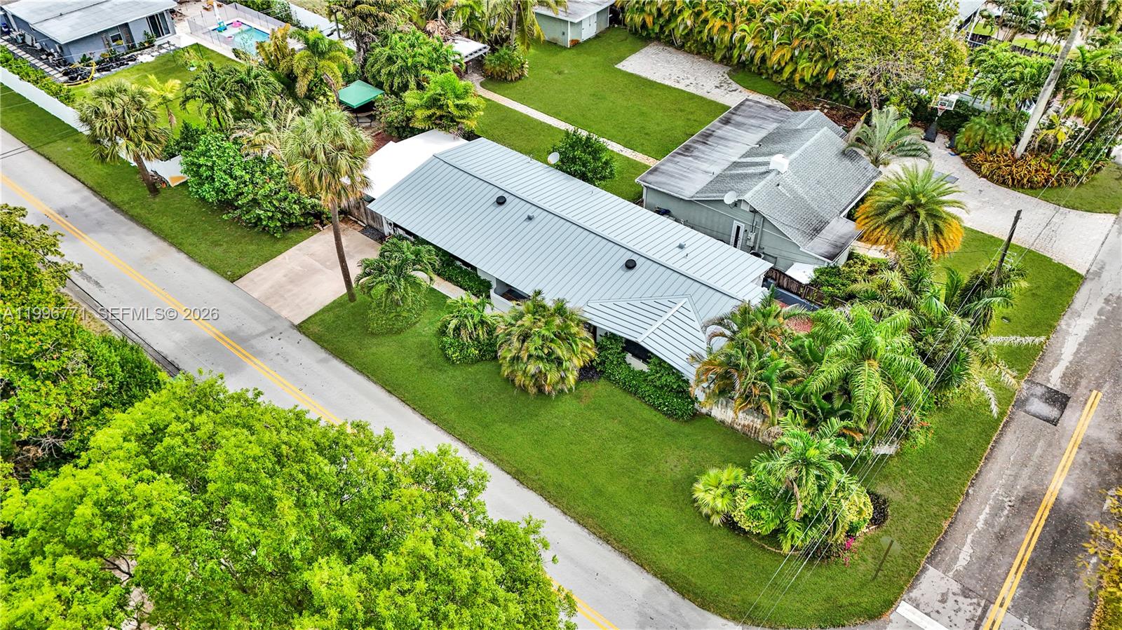 OAKLAND PARK SECOND ADD - Residential