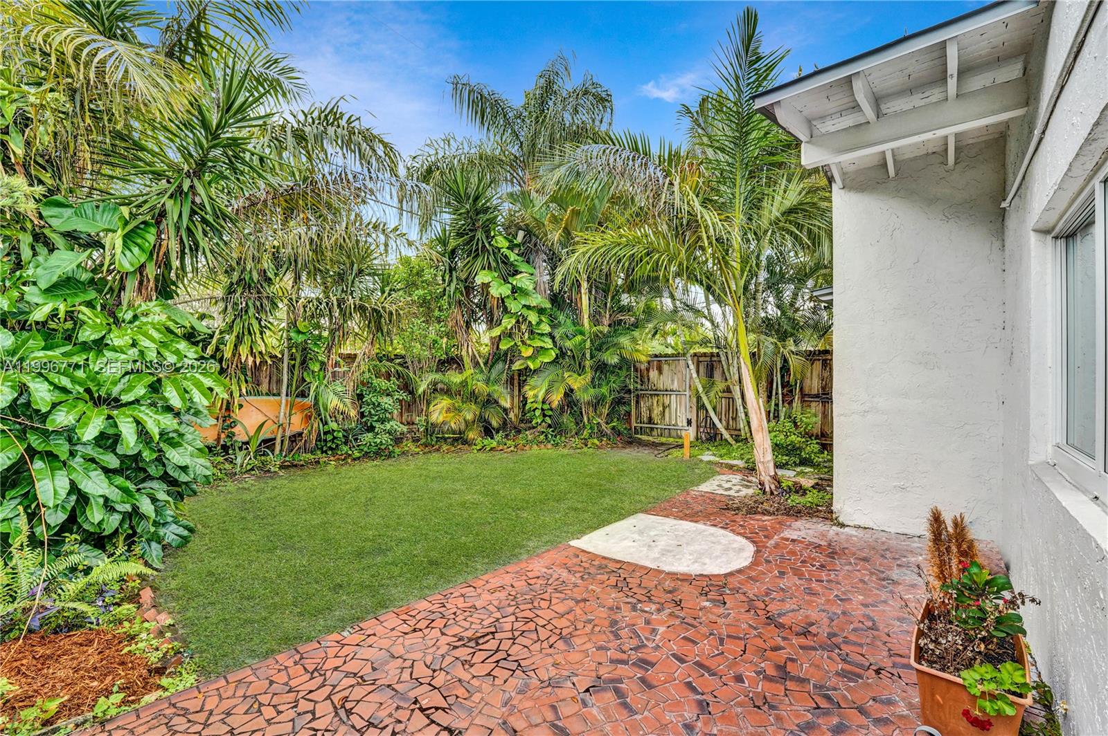 OAKLAND PARK SECOND ADD - Residential