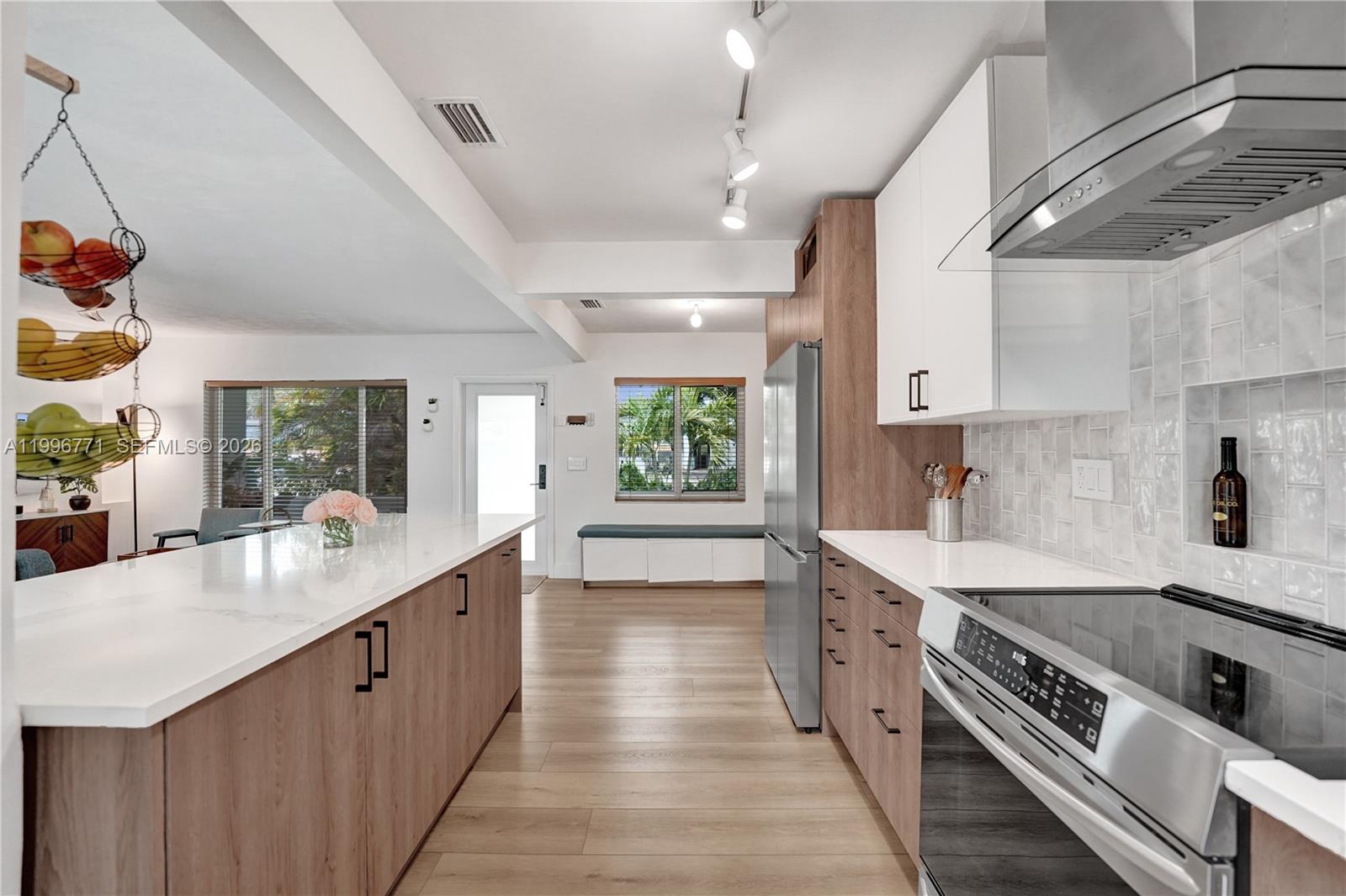 OAKLAND PARK SECOND ADD - Residential