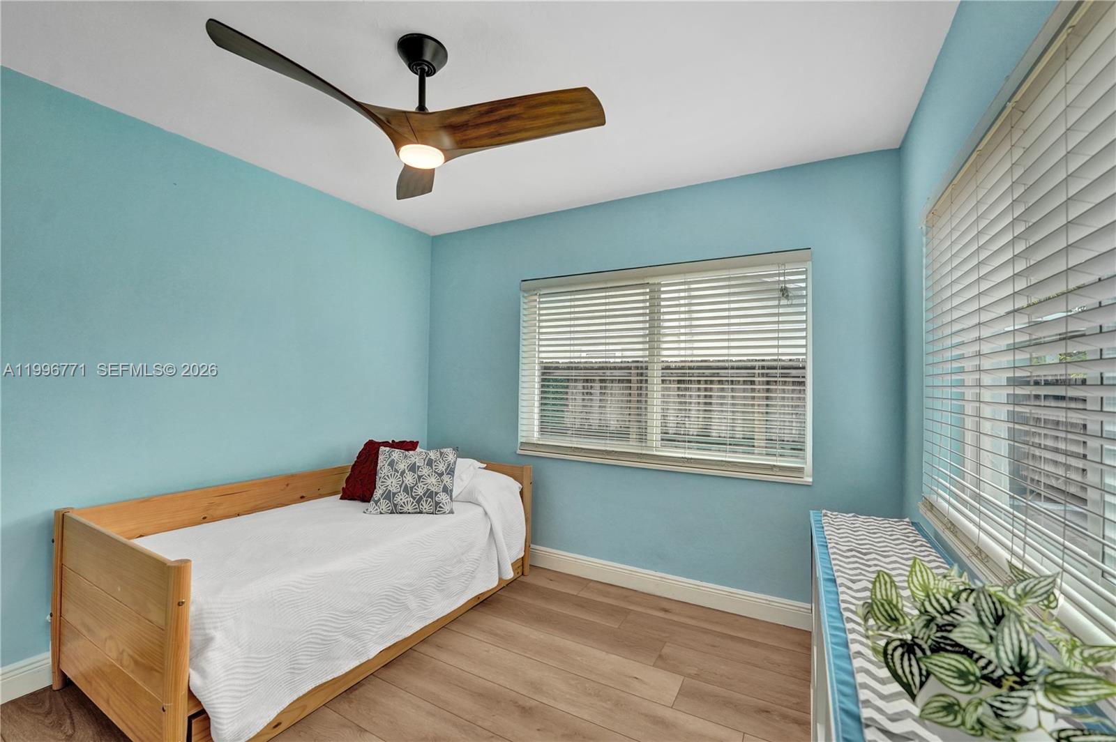 OAKLAND PARK SECOND ADD - Residential