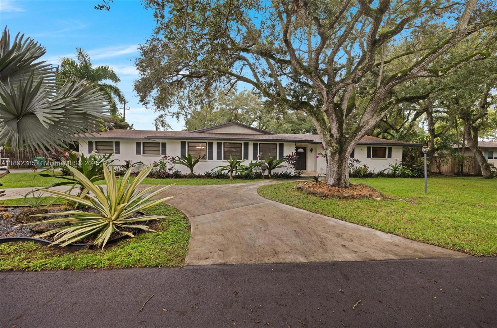 SANDYS ESTATES - Residential