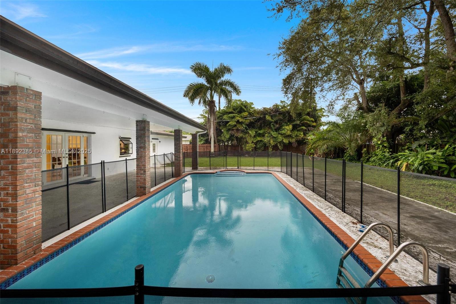 SANDYS ESTATES - Residential