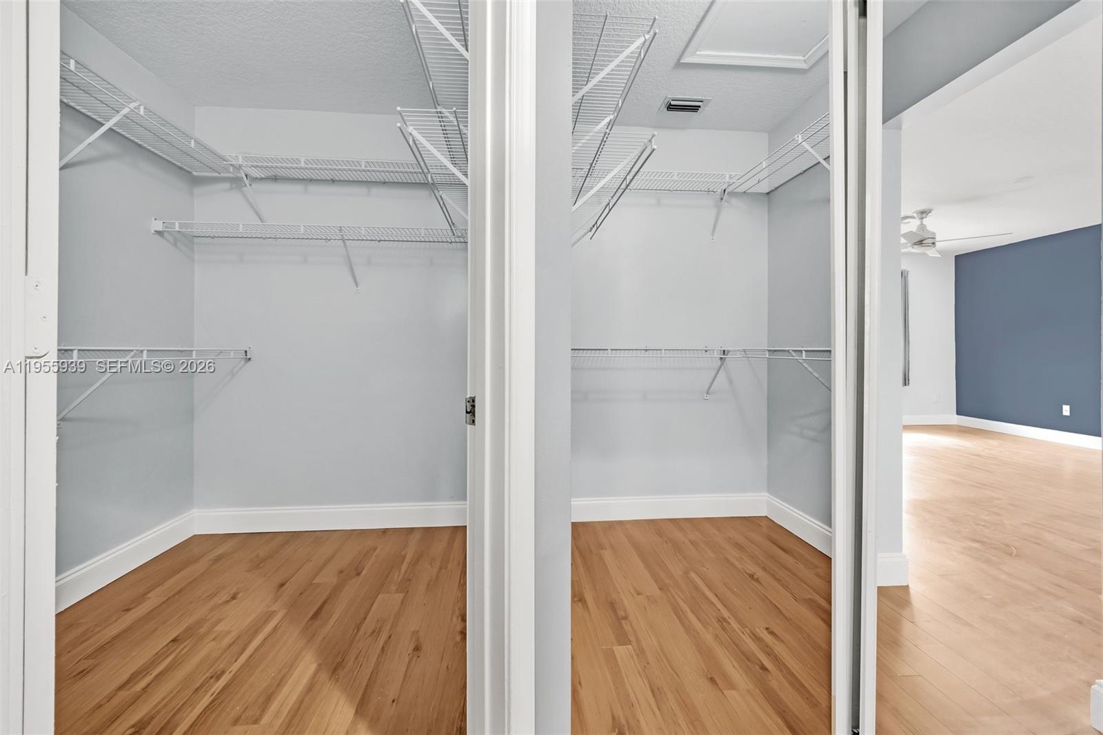 BOCA WINDS PAR E - Residential